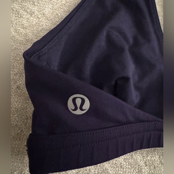 Lululemon Athletica navy Strappy Sports Bra sz 4 removable pads - Picture 5 of 8